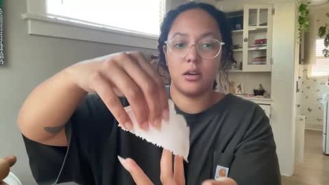 RIRI OR DREAMY online show from February 25, 6:55 pm