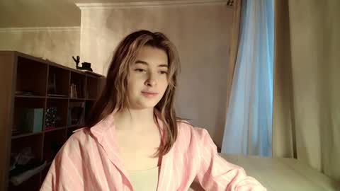 Dia online show from March 23, 3:28 pm