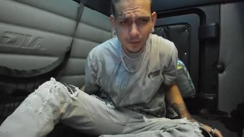 drippydavee online show from September 26, 7:38 am