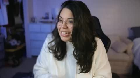 Snapshot of drizzypeach602 chatting on January 15, 8:30 am Drizzypeach602 online show from January 15, 8:30 am
