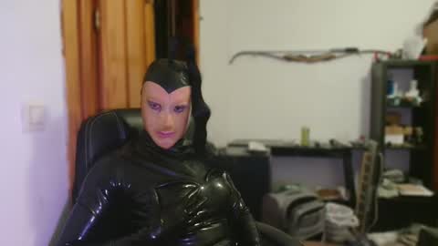 Snapshot of drone1397 chatting on November 1, 12:55 am Drone1397 online show from November 1, 12:55 am