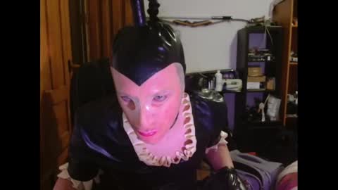 Snapshot of drone1397 chatting on January 15, 9:51 pm Drone1397 online show from January 15, 9:51 pm