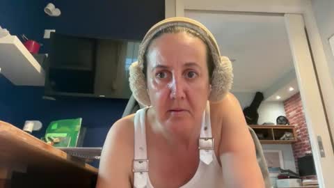 Dr. Resa online show from April 1, 1:52 pm