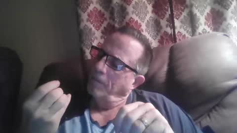 Snapshot of drthick1224 chatting on October 22, 9:45 am drthick1224 online show from October 22, 9:45 am