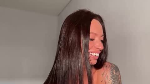 Bella online show from April 18, 3:08 am