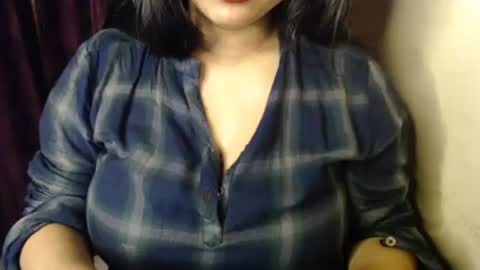 Dua online show from March 5, 3:37 am