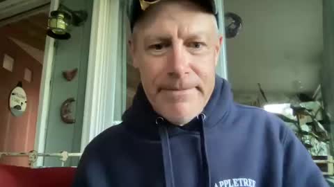 Snapshot of dudeinnh chatting on October 10, 9:41 pm Steve online show from October 10, 9:41 pm