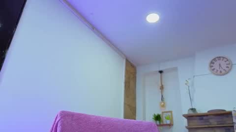 C E L E S T E  online show from February 4, 7:29 pm