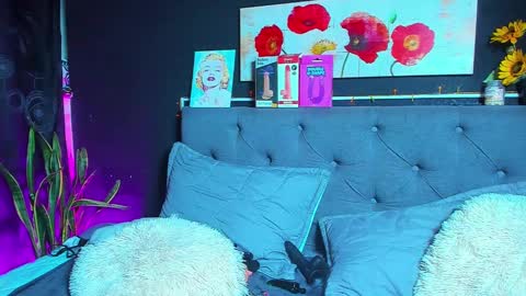 C E L E S T E  online show from January 31, 1:33 am