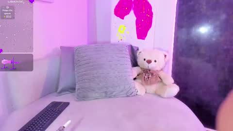 dulce_charm_ online show from July 29, 12:16 pm