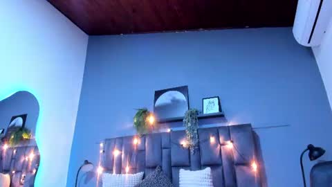DULCE AURORA online show from July 29, 2:44 am