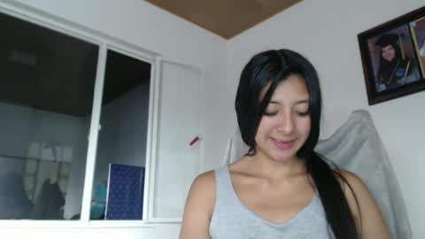 dulceisabellax online show from February 5, 9:07 pm