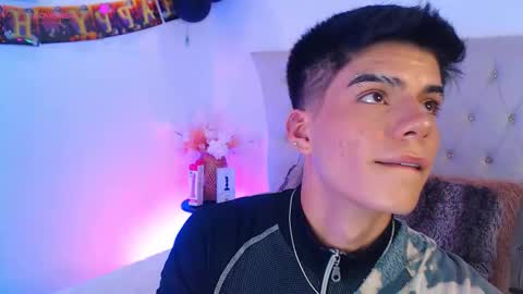 Dulcey online show from October 15, 4:38 am