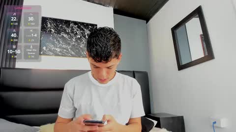 Thomas and Noah online show from October 16, 7:46 pm