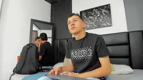 Thomas and Noah online show from September 16, 12:18 pm