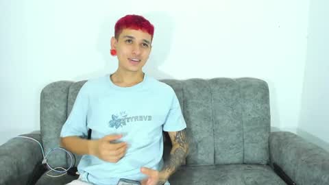 Nicolle y Julian online show from April 16, 11:51 pm