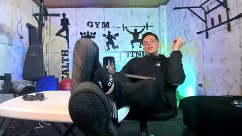 Dustin Sonne online show from June 12, 4:00 am