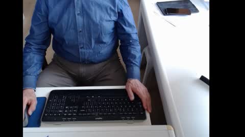 dutchpornking2 online show from March 27, 8:26 am