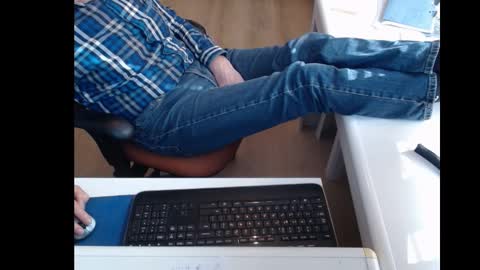 dutchpornking2 online show from March 10, 12:28 pm