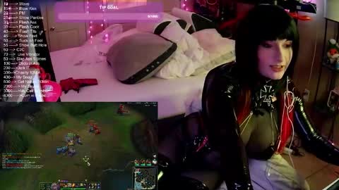 DvaDaisy online show from October 31, 10:54 pm