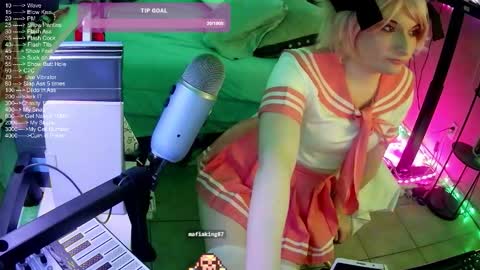 Snapshot of dvadaisy chatting on October 10, 9:41 pm DvaDaisy online show from October 10, 9:41 pm
