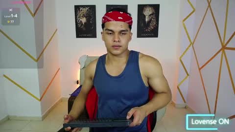 Snapshot of dwayne_brown chatting on February 27, 8:20 pm dwayne_brown online show from February 27, 8:20 pm