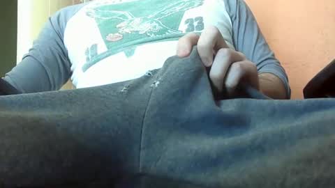 Snapshot of dweav240 chatting on February 7, 4:56 pm dweav240 online show from February 7, 4:56 pm