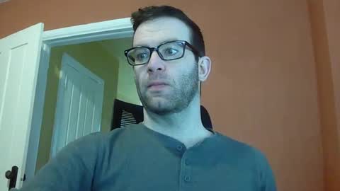 Snapshot of dweav240 chatting on February 3, 9:07 pm dweav240 online show from February 3, 9:07 pm