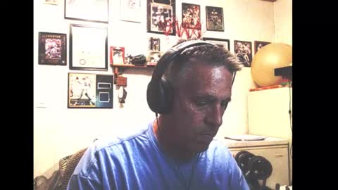 Snapshot of dwinmontana chatting on October 10, 4:29 am dwinmontana online show from October 10, 4:29 am