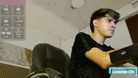 dyla_n18_ online show from November 26, 12:41 am