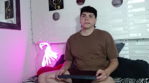 dylan_fooxx online show from December 17, 8:15 pm