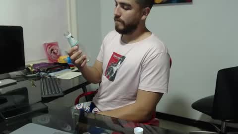 dylanhot10 online show from February 14, 6:23 am