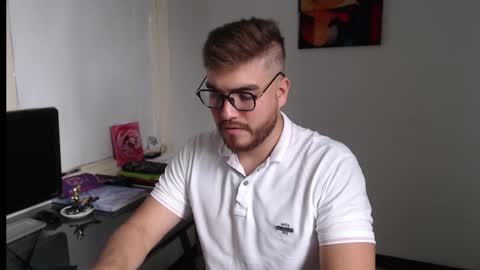 dylanhot10 online show from December 24, 3:16 pm