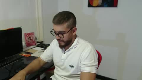 dylanhot10 online show from September 18, 12:03 am