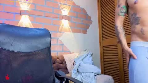 D Y L A N online show from March 7, 2:44 am