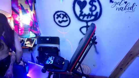 Kryztal Klear Jaxx online show from January 1, 1:59 pm