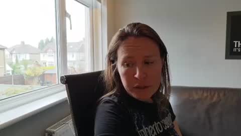 Nadia Ferreira  online show from June 11, 11:30 am