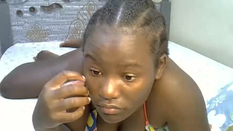 Queen online show from December 17, 1:01 am