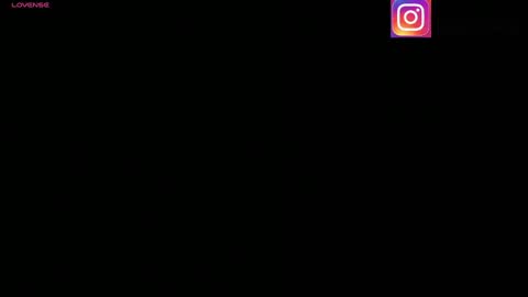 Snapshot of ebony_curly2 chatting on January 19, 2:57 am isa online show from January 19, 2:57 am
