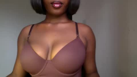 delilah online show from April 18, 11:12 am