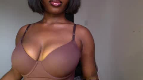 delilah online show from April 4, 10:44 am