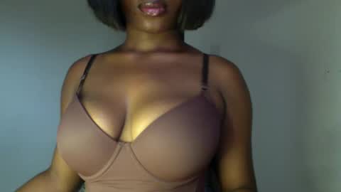 delilah online show from April 8, 11:02 am