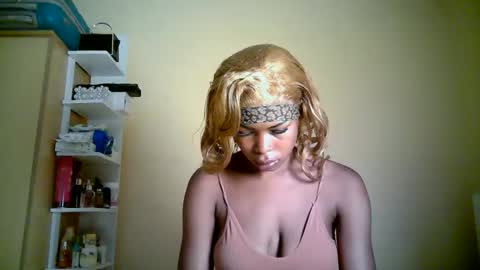 ebonytanqueen online show from April 18, 4:25 am