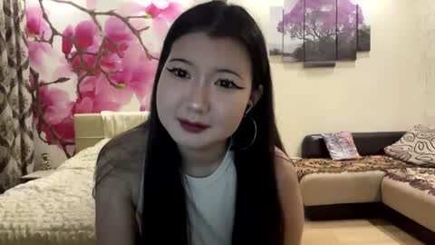 Eri online show from June 12, 6:18 pm