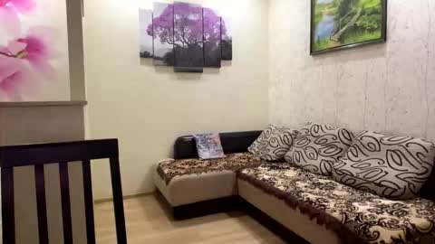 Eri online show from March 25, 6:36 pm