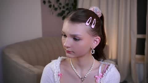 Lisa  online show from April 18, 10:54 pm