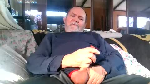 Snapshot of edwalters chatting on January 26, 8:34 pm Eddie online show from January 26, 8:34 pm
