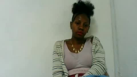 edwige770943 online show from June 13, 5:18 am