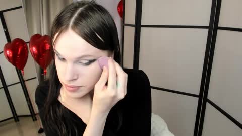 Effie Mur online show from February 10, 10:51 am