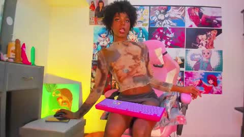 effy_marinn online show from February 12, 2:45 am